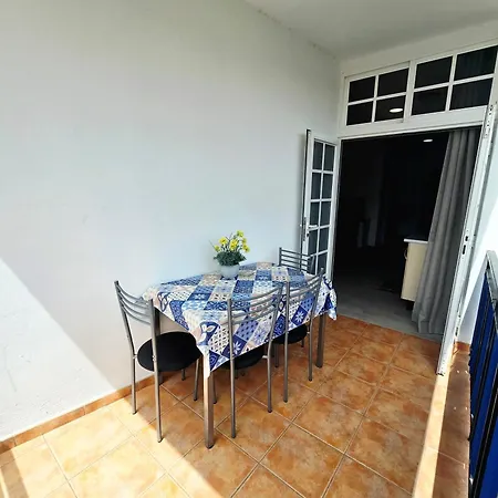 Sunny Holidays Cristianos Apartment